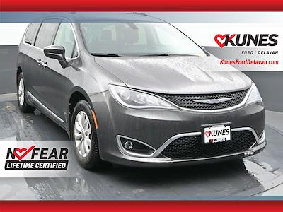 2017 Chrysler Pacifica FWD, Minivan for sale #01P2093A - photo 1