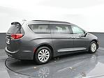 2017 Chrysler Pacifica FWD, Minivan for sale #01P2093A - photo 4