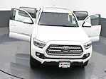 Used 2017 Toyota Tacoma TRD Off-Road Double Cab 4x4, Pickup for sale #01T3417N - photo 62