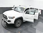 Used 2017 Toyota Tacoma TRD Off-Road Double Cab 4x4, Pickup for sale #01T3417N - photo 63