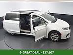 Used 2022 Chrysler Pacifica Limited FWD, Minivan for sale #05P1348 - photo 35