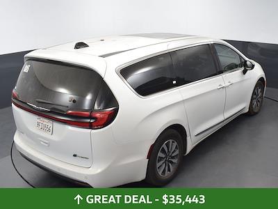 Used 2023 Chrysler Pacifica Limited FWD, Minivan for sale #05P1369 - photo 2