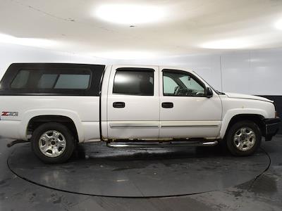 2005 Chevrolet Silverado 1500 Crew Cab 4x4, Pickup for sale #05T1679B - photo 2