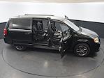 Used 2017 Dodge Grand Caravan SXT FWD, Minivan for sale #05X995A - photo 50