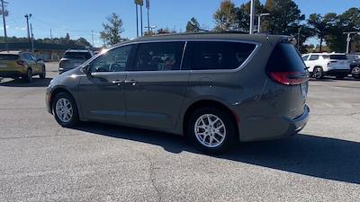 Used 2022 Chrysler Pacifica Touring L FWD, Minivan for sale #P15172 - photo 2