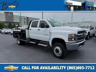 2024 Chevrolet Silverado 5500 Crew Cab DRW 4x4, CM Truck Beds TM Model Flatbed Truck for sale #27517 - photo 1