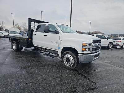 2023 Chevrolet Silverado 5500 Crew Cab DRW RWD, Knapheide Value-Master X Flatbed Truck for sale #CQ4670 - photo 1