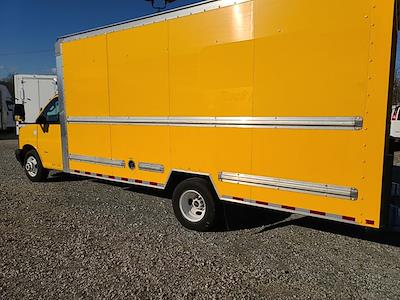 2018 GMC Savana 3500 DRW RWD, Box Van #P7297 - photo 2