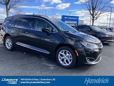 Used 2017 Chrysler Pacifica FWD, Minivan for sale #Q2804A - photo 1