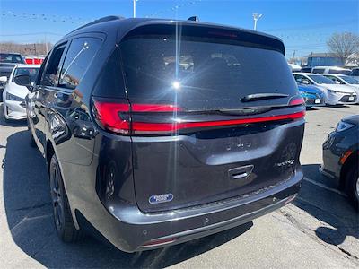 Used 2021 Chrysler Pacifica Limited AWD, Minivan for sale #FP3411 - photo 2