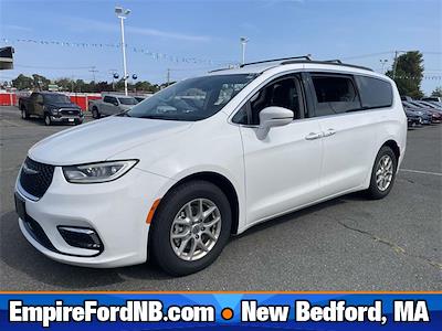 Used 2022 Chrysler Pacifica Touring L FWD, Minivan for sale #FP3749 - photo 1