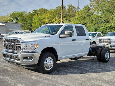 2024 Ram 3500 Crew Cab DRW 4x4, Cab Chassis for sale #739295 - photo 1