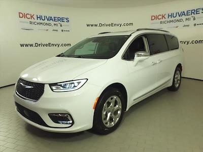 Used 2021 Chrysler Pacifica Limited AWD, Minivan for sale #24926 - photo 1