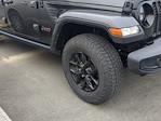 Used 2022 Jeep Gladiator Altitude Crew Cab 4WD, Pickup for sale #PT10356B - photo 4