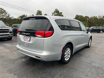 Used 2022 Chrysler Voyager LX FWD, Minivan for sale #LE09023E - photo 2