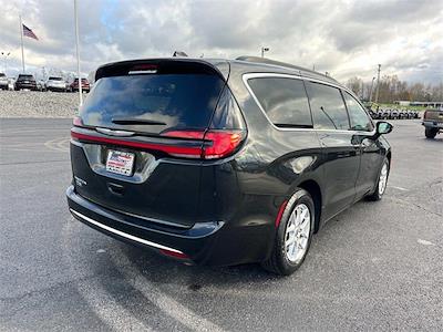 Used 2022 Chrysler Pacifica Touring L FWD, Minivan for sale #LE11068E - photo 2