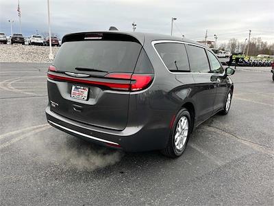 Used 2023 Chrysler Pacifica Touring L FWD, Minivan for sale #LE11071E - photo 2