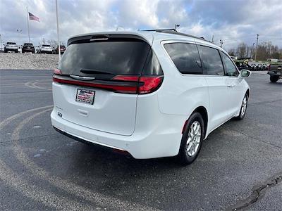 Used 2022 Chrysler Pacifica Touring L FWD, Minivan for sale #LE11073E - photo 2