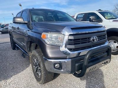 Used 2015 Toyota Tundra SR5 Crew Cab 4WD, Pickup for sale #LE12073 - photo 1