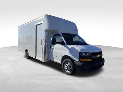 2021 Chevrolet Express 4500 DRW RWD, Box Van for sale #18867K - photo 1