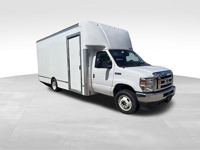 2022 Ford E-450 RWD, Box Van for sale #21279P - photo 2