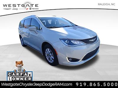 Used 2020 Chrysler Pacifica Touring L FWD, Minivan for sale #C42704A - photo 1