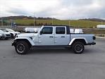 Used 2023 Jeep Gladiator Overland Crew Cab 4x4, Pickup for sale #4U1059 - photo 4