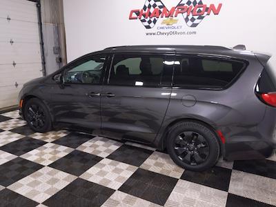 Used 2020 Chrysler Pacifica Limited, Minivan for sale #FP1012 - photo 2