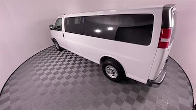 2020 Chevrolet Express 3500 SRW 4x2, Passenger Van #C7674 - photo 2