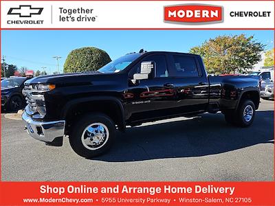 2025 Chevrolet Silverado 3500 Crew Cab 4WD, Pickup for sale #1N7043 - photo 1