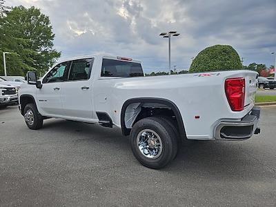 2025 Chevrolet Silverado 3500 Crew Cab 4WD, Pickup for sale #1N7240 - photo 2