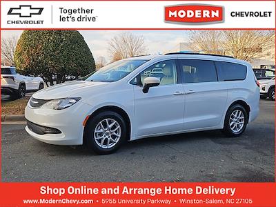 Used 2021 Chrysler Voyager LXI FWD, Minivan for sale #1N7639A - photo 1