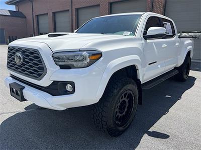 Used 2022 Toyota Tacoma SR5 Double Cab 4WD, Pickup for sale #2D40442B - photo 1