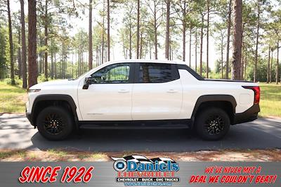 2024 Chevrolet Silverado EV Crew Cab 4WD, Pickup for sale #204940 - photo 1