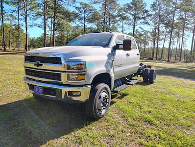 2024 Chevrolet Silverado 6500 Crew Cab DRW 4WD, Cab Chassis for sale #449134 - photo 2