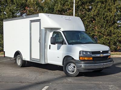 2022 Chevrolet Express 3500 4x2, Cutaway Van #PC00006 - photo 2