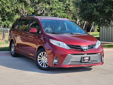 Used 2020 Toyota Sienna XLE 4x2, Minivan for sale #LS081511 - photo 1