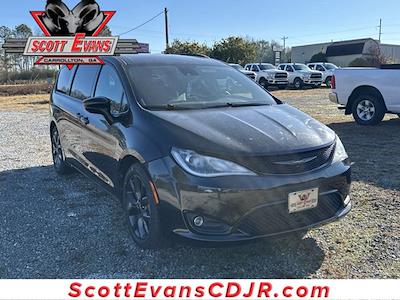 Used 2019 Chrysler Pacifica Touring Plus FWD, Minivan for sale #24193B - photo 1