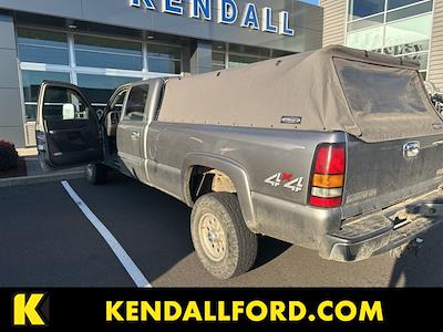 Used 2006 GMC Sierra 2500 SLE Crew Cab 4x4, Pickup for sale #FAM6127A - photo 1