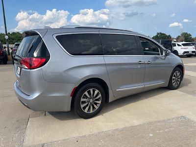 2020 Chrysler Pacifica FWD, Minivan for sale #24784A - photo 2