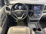 2018 Toyota Sienna 4x2, Minivan #YGA1223C - photo 16
