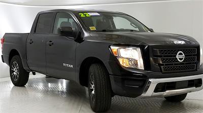 Used 2022 Nissan Titan SV Crew Cab 4x4, Pickup for sale #P7377-1 - photo 1