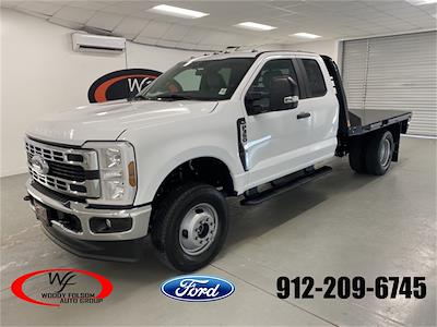 New 2024 Ford F-350 Super Cab 4x4, Flatbed Truck for sale #FT092345 - photo 1