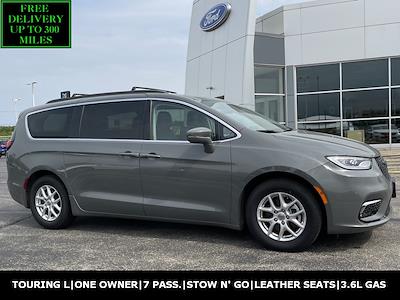 Used 2022 Chrysler Pacifica Touring L FWD, Minivan for sale #3117X - photo 1