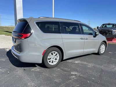 Used 2022 Chrysler Pacifica Touring L FWD, Minivan for sale #3314X - photo 2