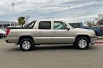 Used 2005 Chevrolet Avalanche Z71 4x4, Pickup for sale #24U0550 - photo 2