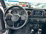 2022 Jeep Gladiator Crew Cab 4x4, Pickup for sale #T264992A - photo 17