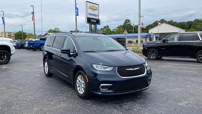 Used 2022 Chrysler Pacifica Touring L FWD, Minivan for sale #PNR153604 - photo 1