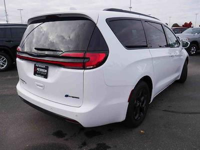 Used 2021 Chrysler Pacifica Touring FWD, Minivan for sale #TT001418A - photo 2