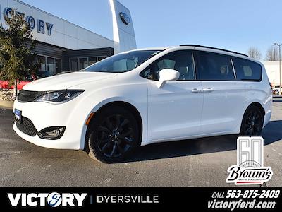 Used 2020 Chrysler Pacifica Touring L FWD, Minivan for sale #CR619A - photo 1